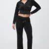 Bluza z kapturem z wytłoczonym welurem Bluza z kapturem z wytłoczonym welurem