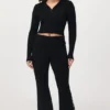 Dzianinowa bluza z kapturem z dużą błyskotką Big Bling Dzianinowa bluza z kapturem z dużą błyskotką Big Bling