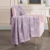 Wytłoczony pluszowy koc w rozmiarze oversize Wytłoczony pluszowy koc w rozmiarze oversize